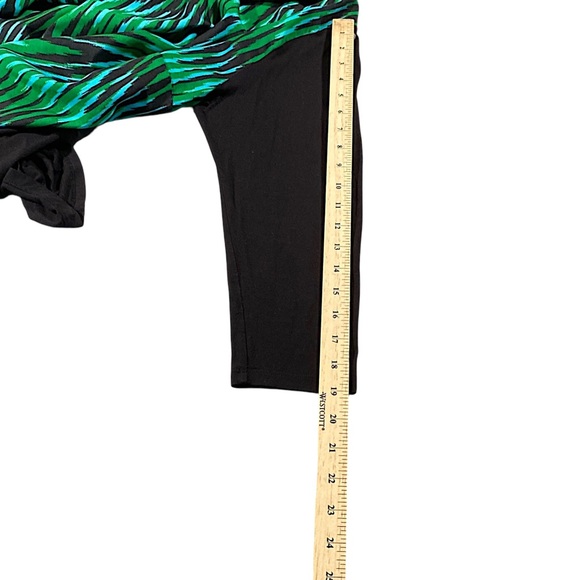 Michael Kors Top Womens 3X Green Black Abstract Ikat Print Boho Artsy Blouse - Picture 10 of 10